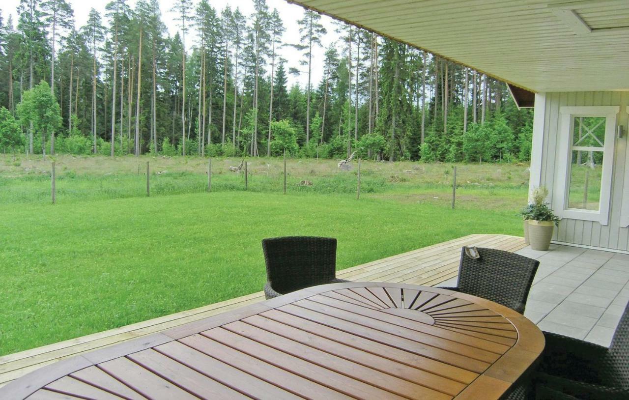 Cozy Home In Vittaryd With Sauna Kvänarp エクステリア 写真